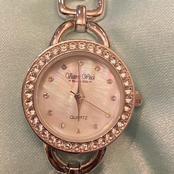 Vintage Watch silver multiple tome zones